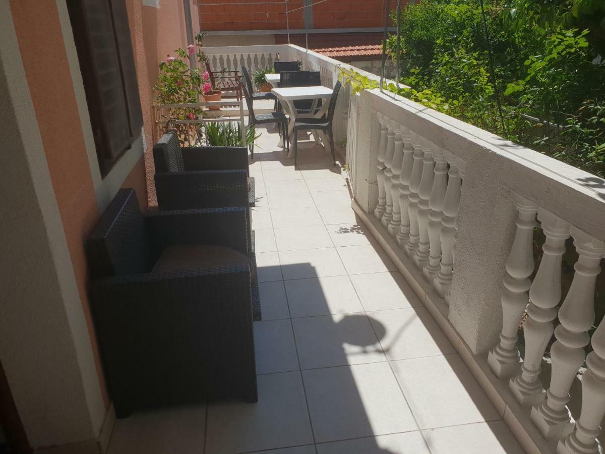 חוואר Guest House Alisa מראה חיצוני תמונה